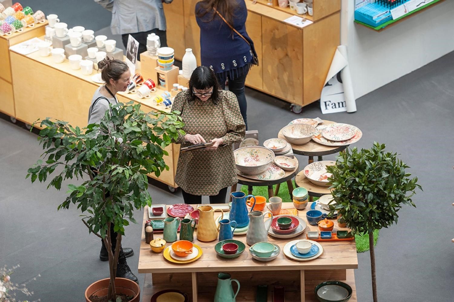 table of crockery